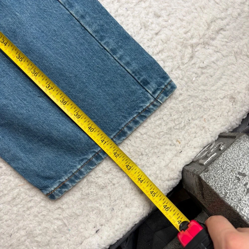 Levis levis 569